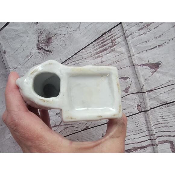 Vintage 4in Tall Cats Kittens W/ Flowers On A Present Figurine - Picture 9 of 9